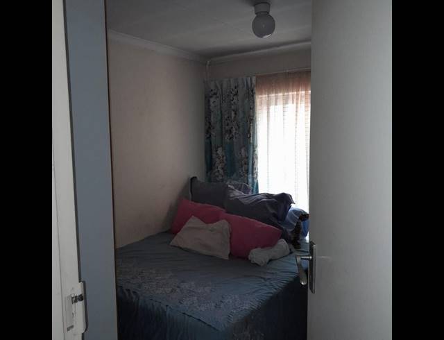 2 BEDROOM APARTMENT FOR SALE IN OLIEVENHOUTBOSCH